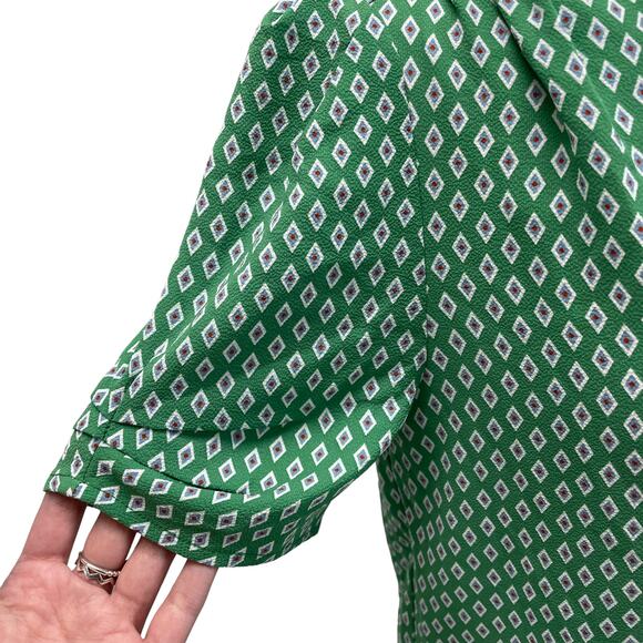 Carolina Belle Montreal Short Sleeve Geometric Pattern V Neck Blouse Green Small - Picture 3 of 7